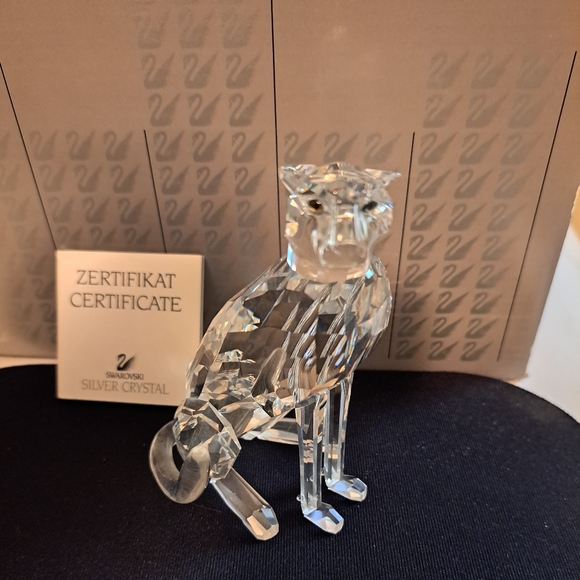 Swarovski cheetah with box and COA 1994 excellent